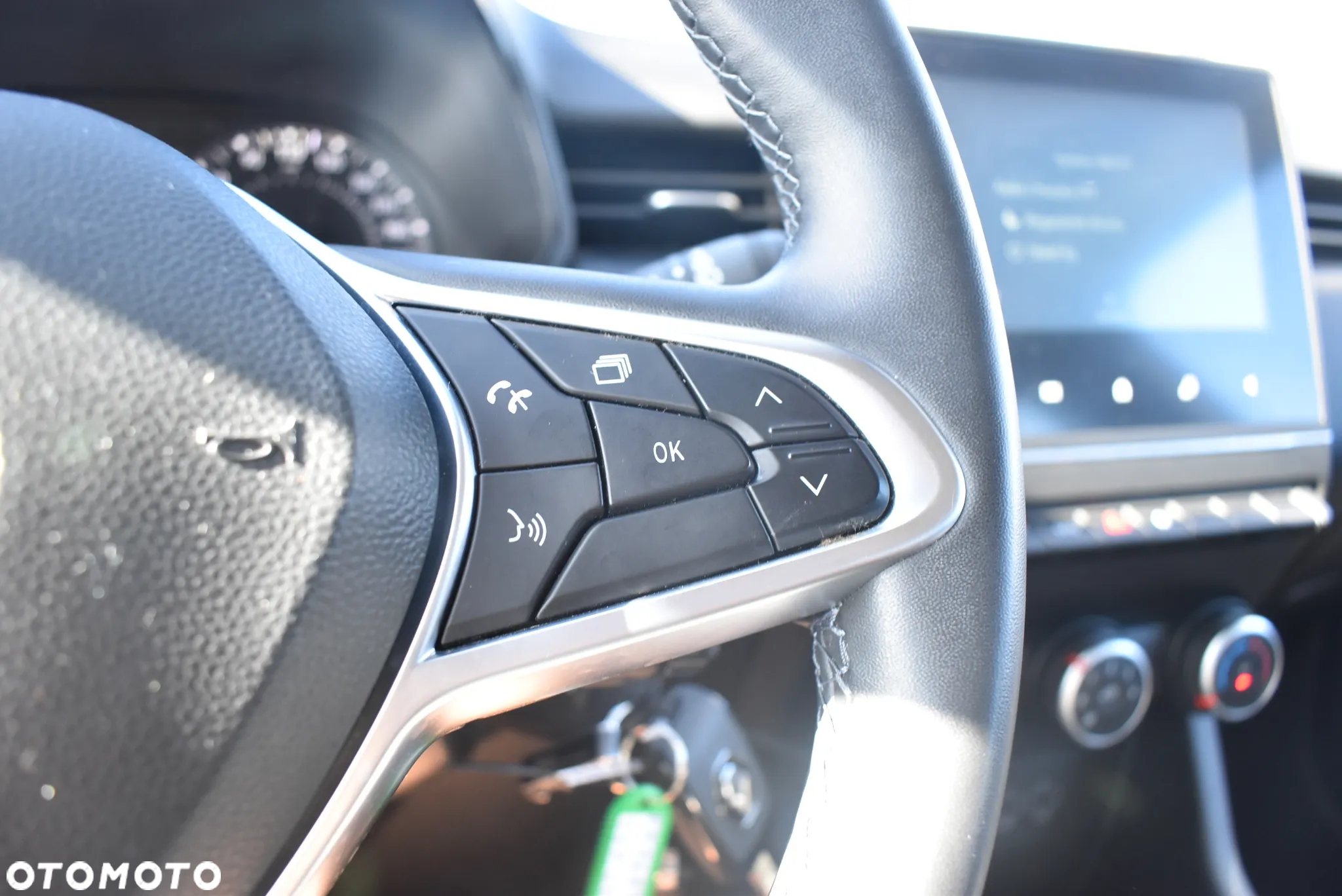 Renault Clio 1.0 TCe Equilibre - 25