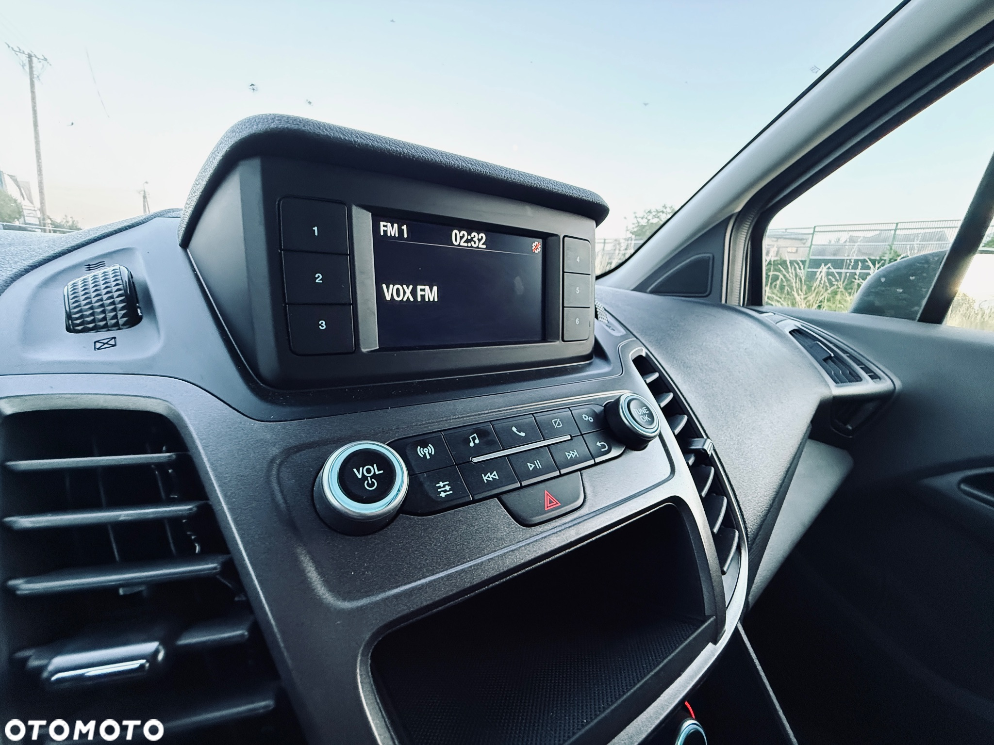 Ford Transit Connect - 25