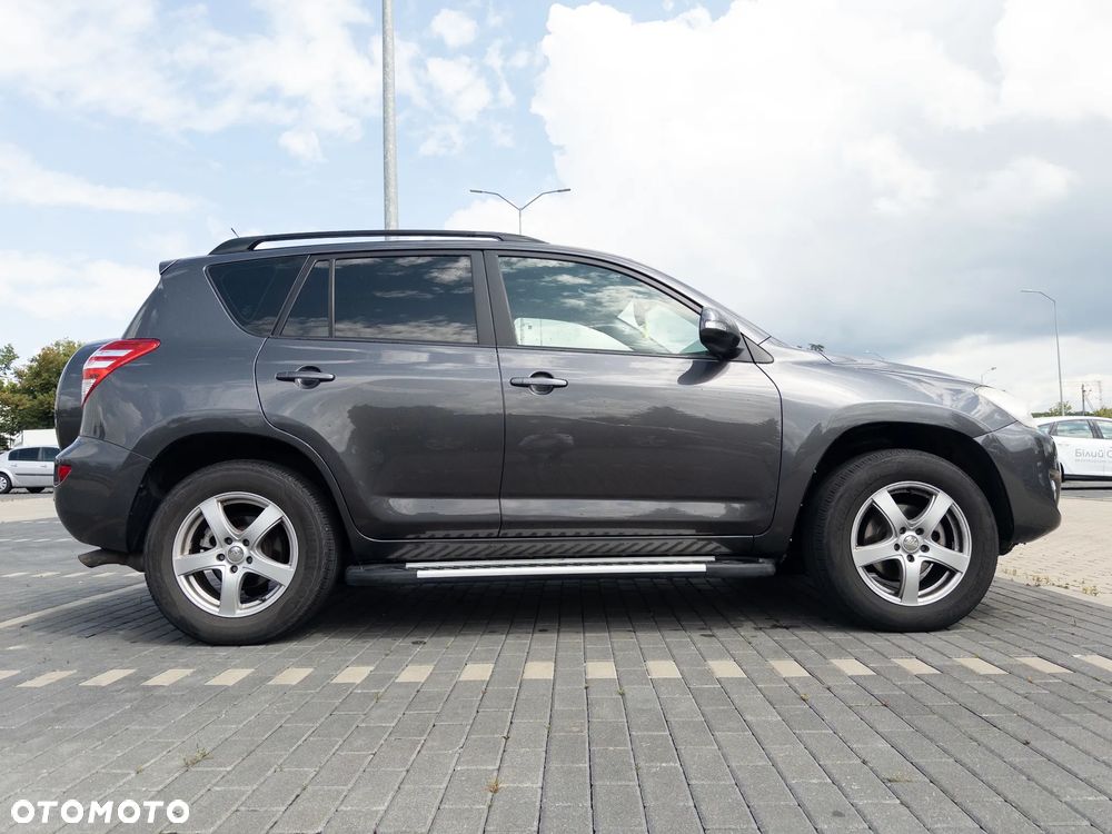 Toyota RAV4 - 3
