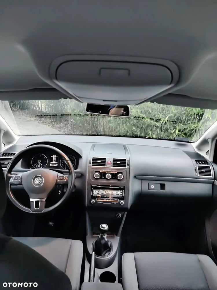 Volkswagen Touran 1.6 TDI DPF BlueMot Trendline - 4