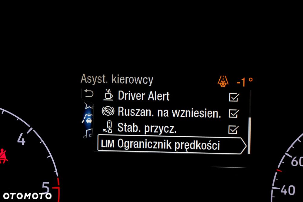 Ford Tourneo Connect Gr 1.5 TDCi Titanium - 30