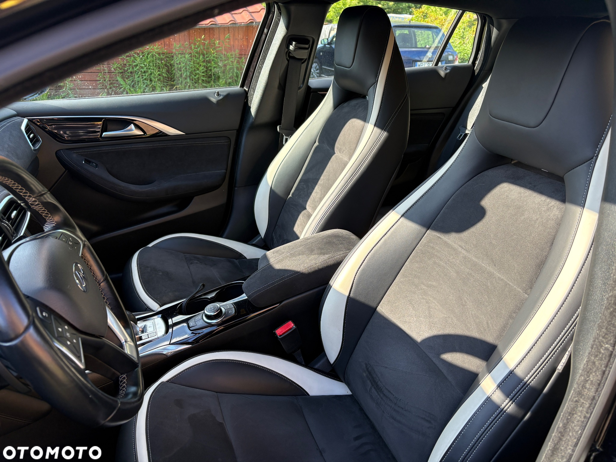 Infiniti Q30 - 7