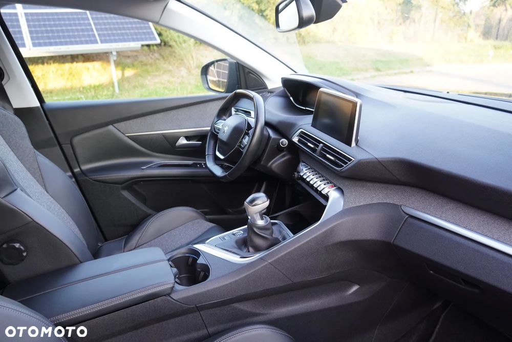 Peugeot 3008 1.2 PureTech Allure Pack S&S - 15