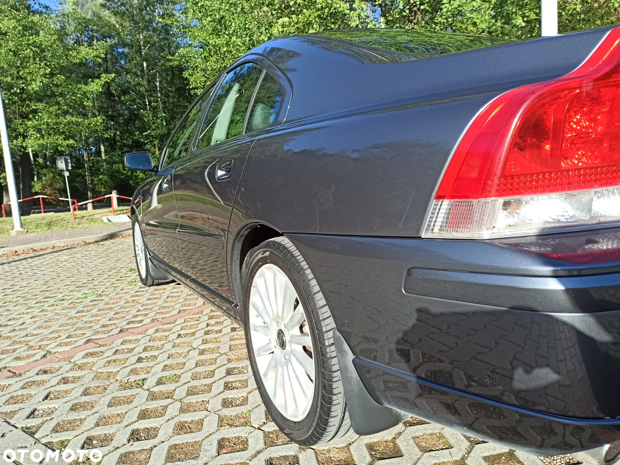 Volvo S60 2.4 T5 Momentum - 4