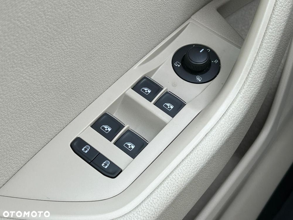 Skoda Superb 2.0 TDI SCR Style DSG - 21