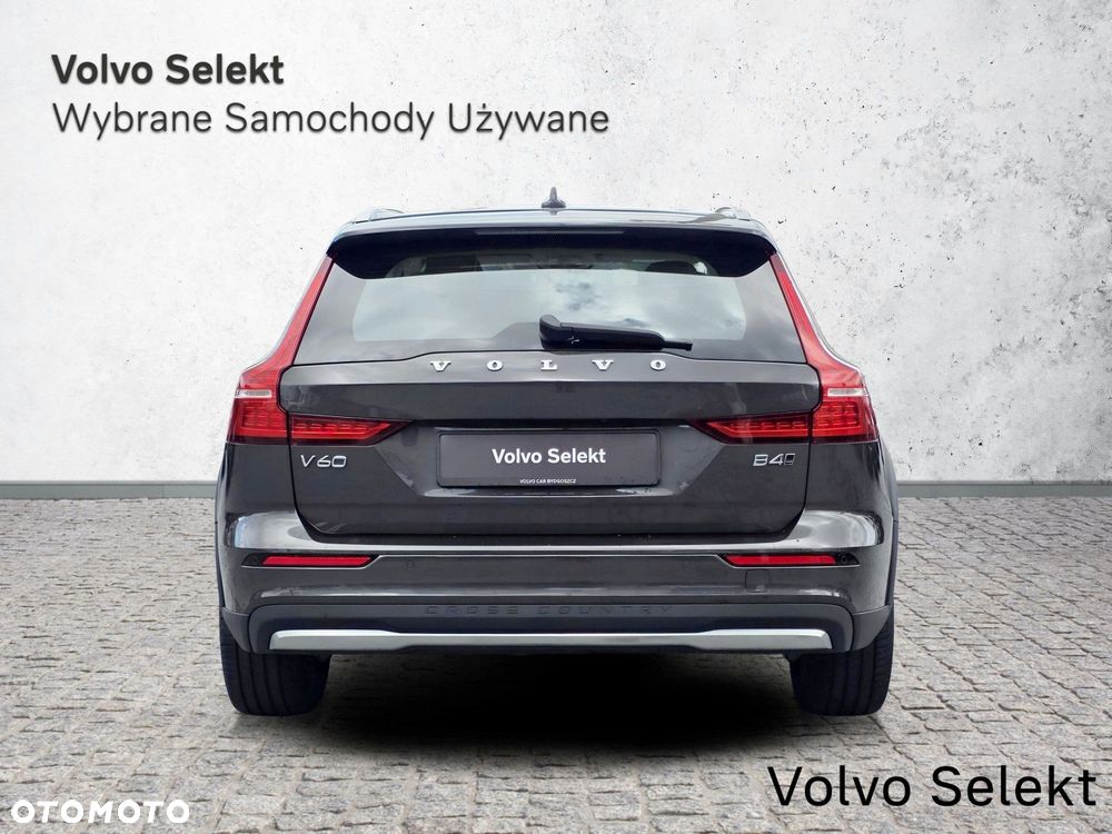 Volvo V60 Cross Country - 9
