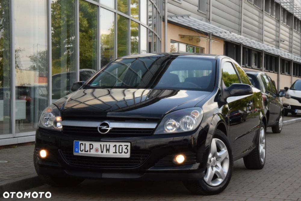 Opel Astra GTC 1.6 Black&White - 8
