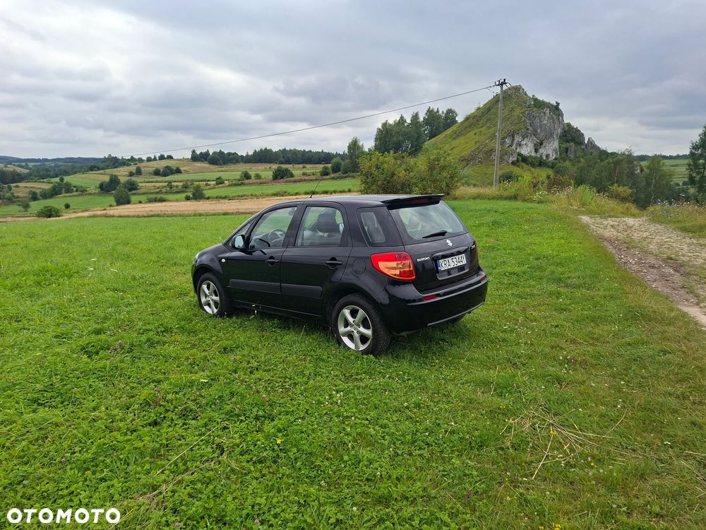 Suzuki SX4 - 25