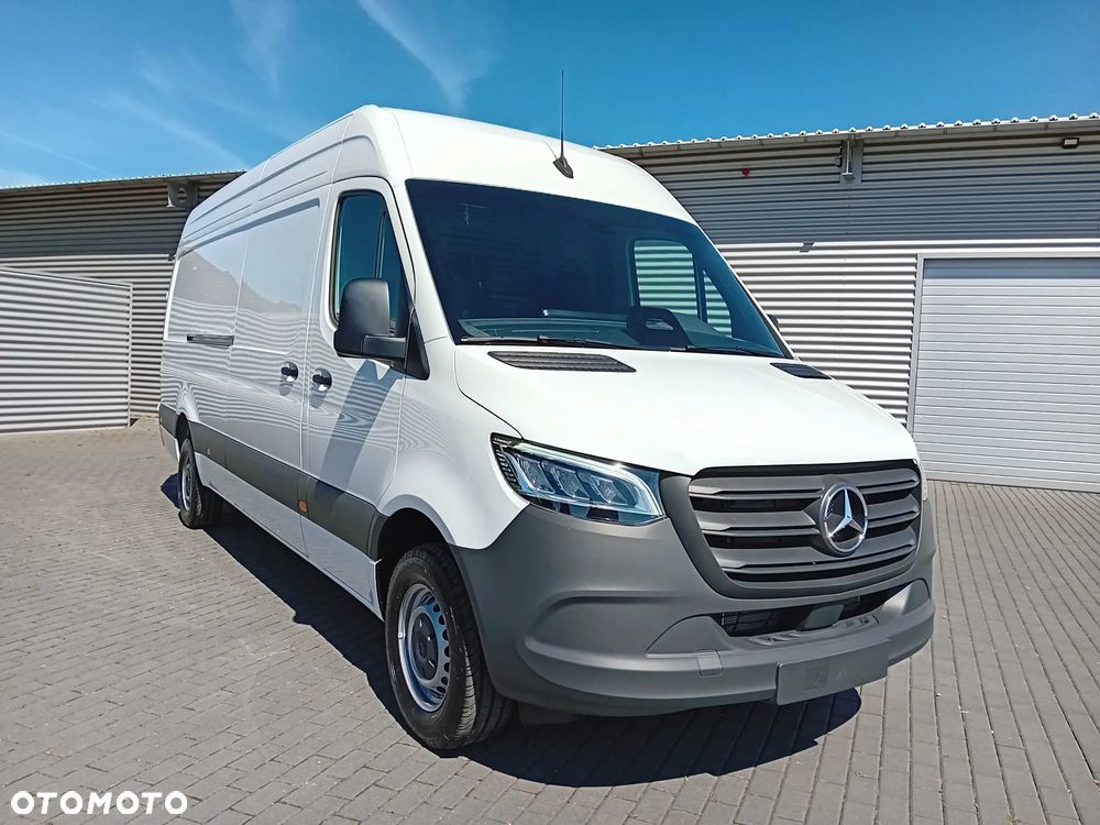 Mercedes-Benz Sprinter - 1