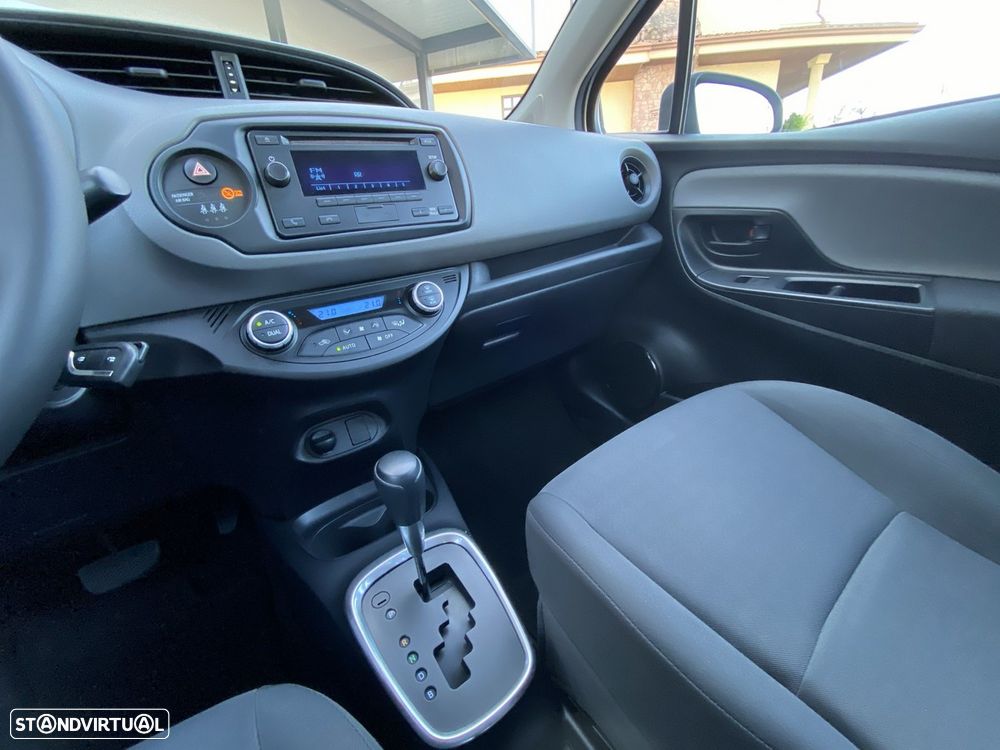 Toyota Yaris 1.5 HSD Active - 7