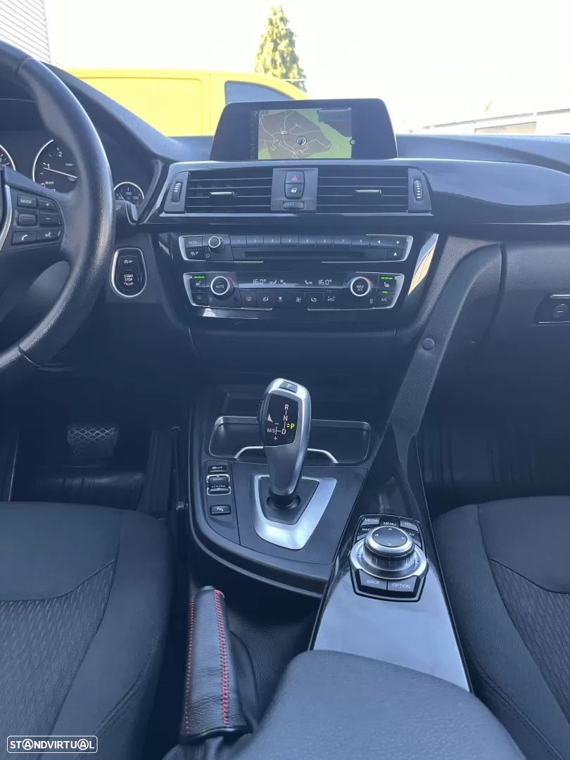 BMW 318 d Touring Aut. Sport Line - 40