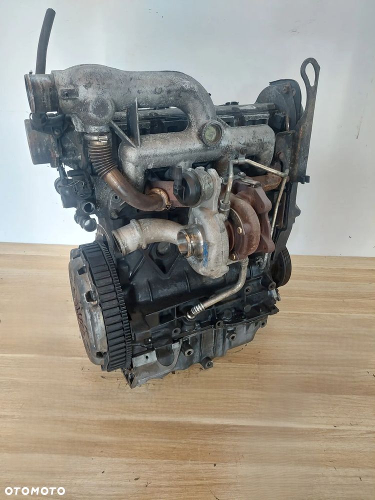 Silnik 1.9 DCi F9K Renault Trafic II Vivaro Primastar  Laguna espace megane 01-14  Łuków części - 2