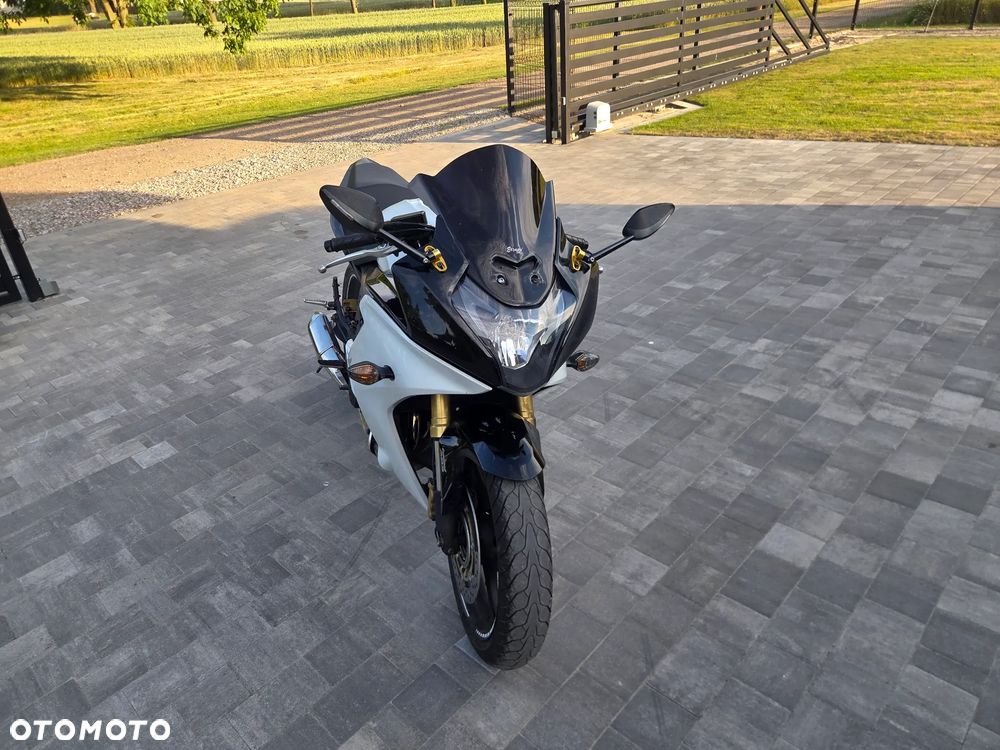 Honda CBR - 7