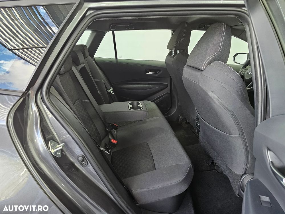Toyota Corolla 1.8 HSD Business - 26