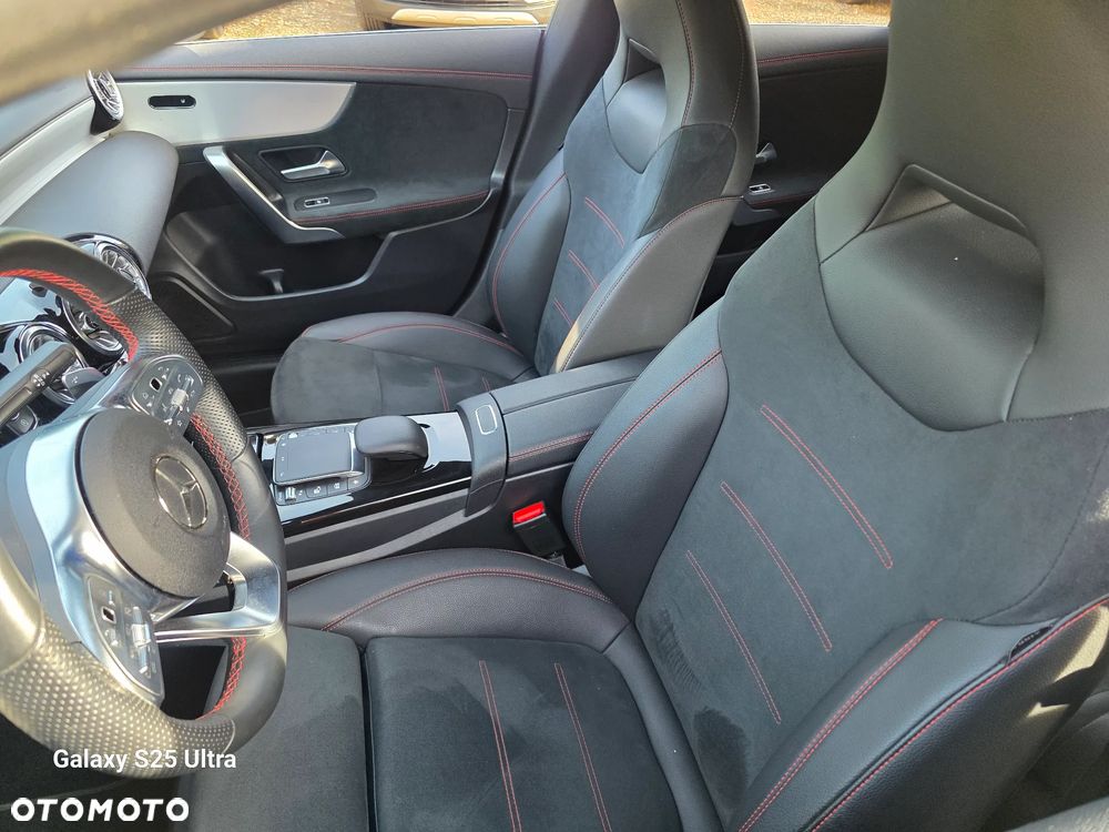 Mercedes-Benz CLA 250 AMG Line 7G-DCT - 12