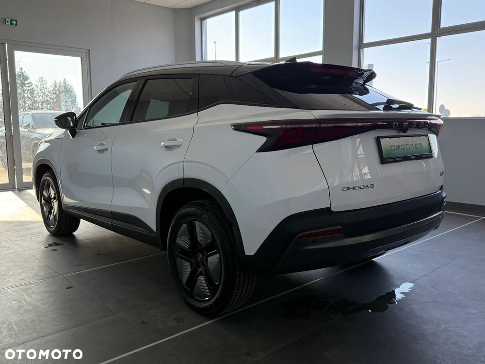 Omoda E5 - 4