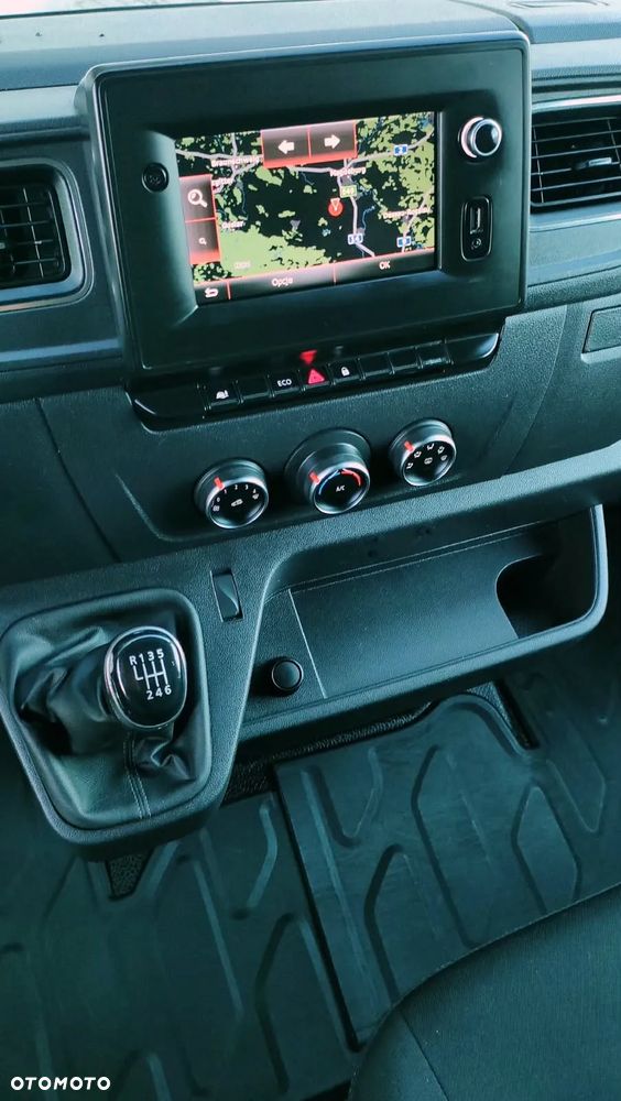 Renault Master - 25