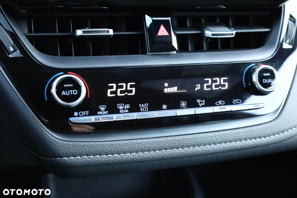 Toyota Corolla 1.8 Hybrid Comfort - 24