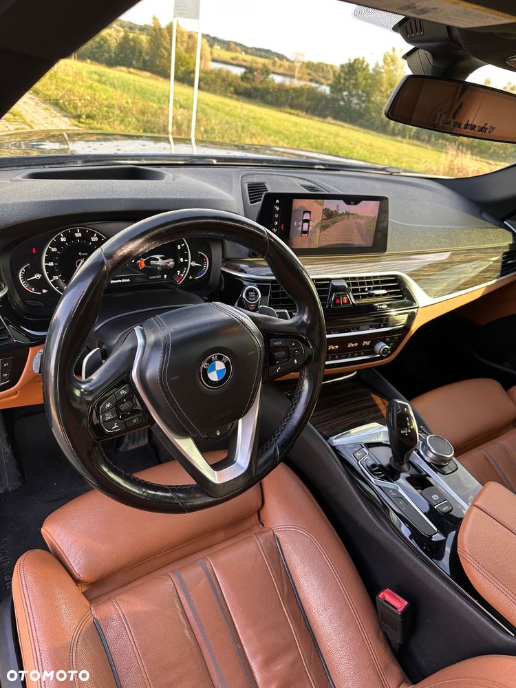BMW Seria 5 540i xDrive - 8