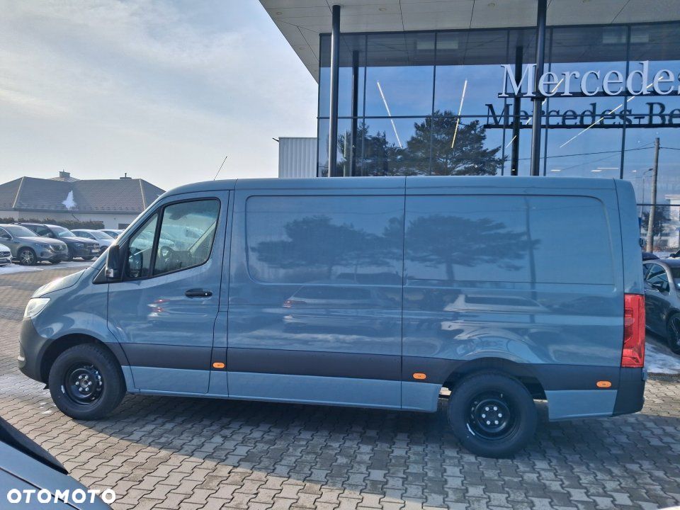 Mercedes-Benz Sprinter - 2