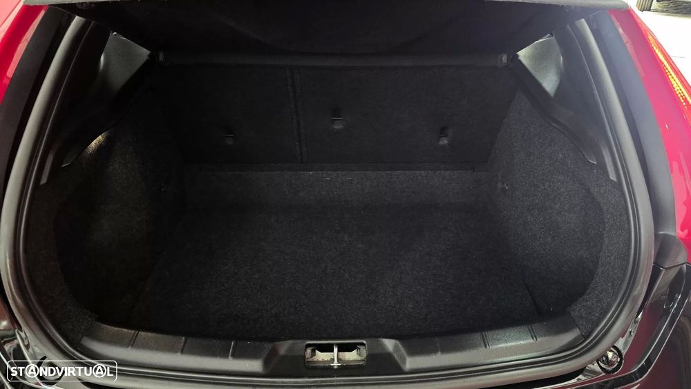 Volvo V40 2.0 D2 Momentum Geartronic — fotografia 60