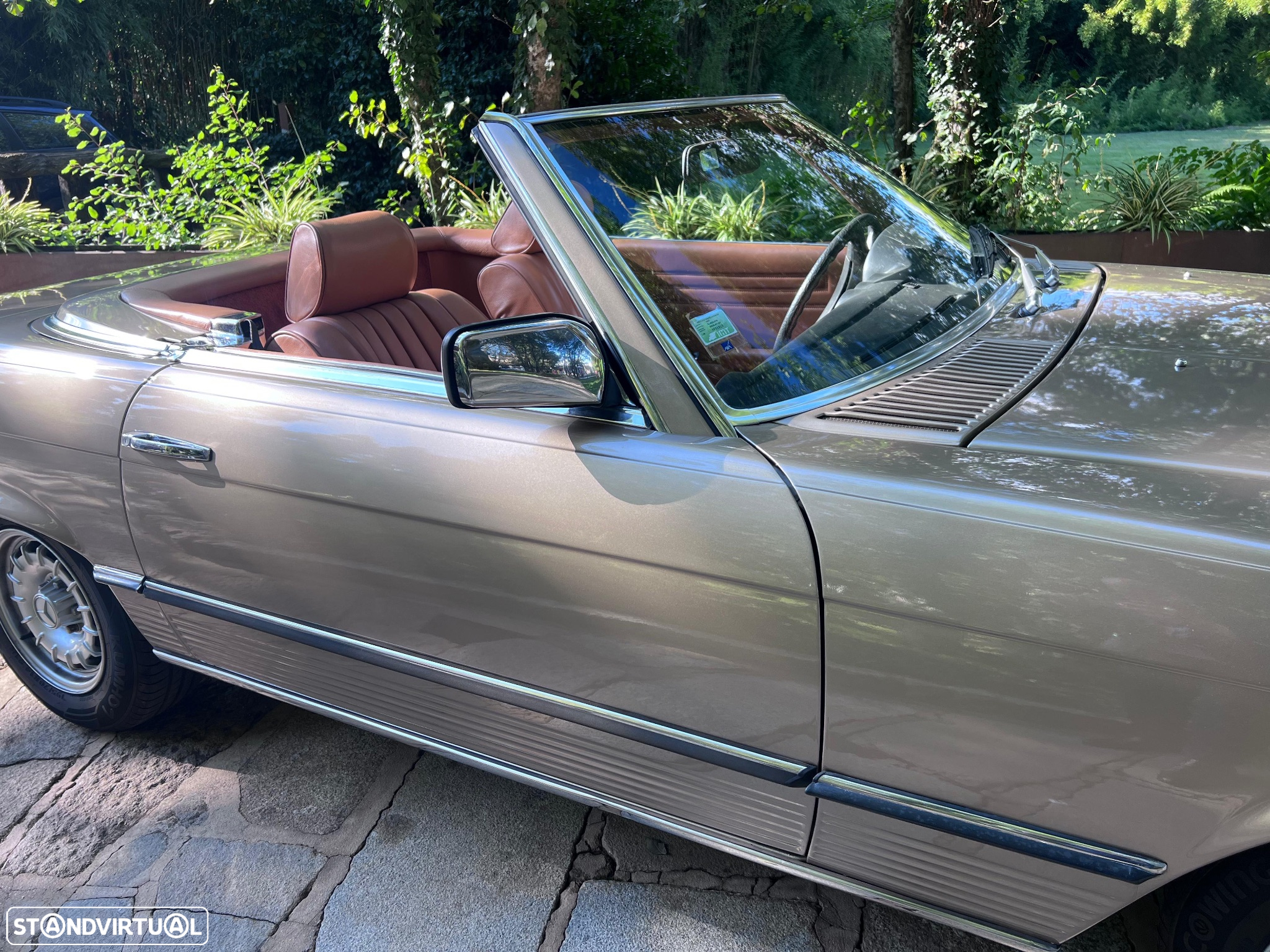 Mercedes-Benz SL 380 - 11