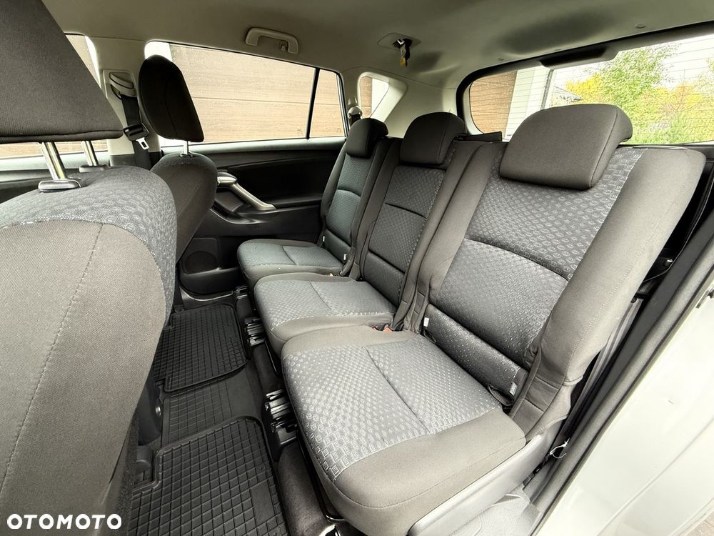 Toyota Verso 1.8 Edition - 18