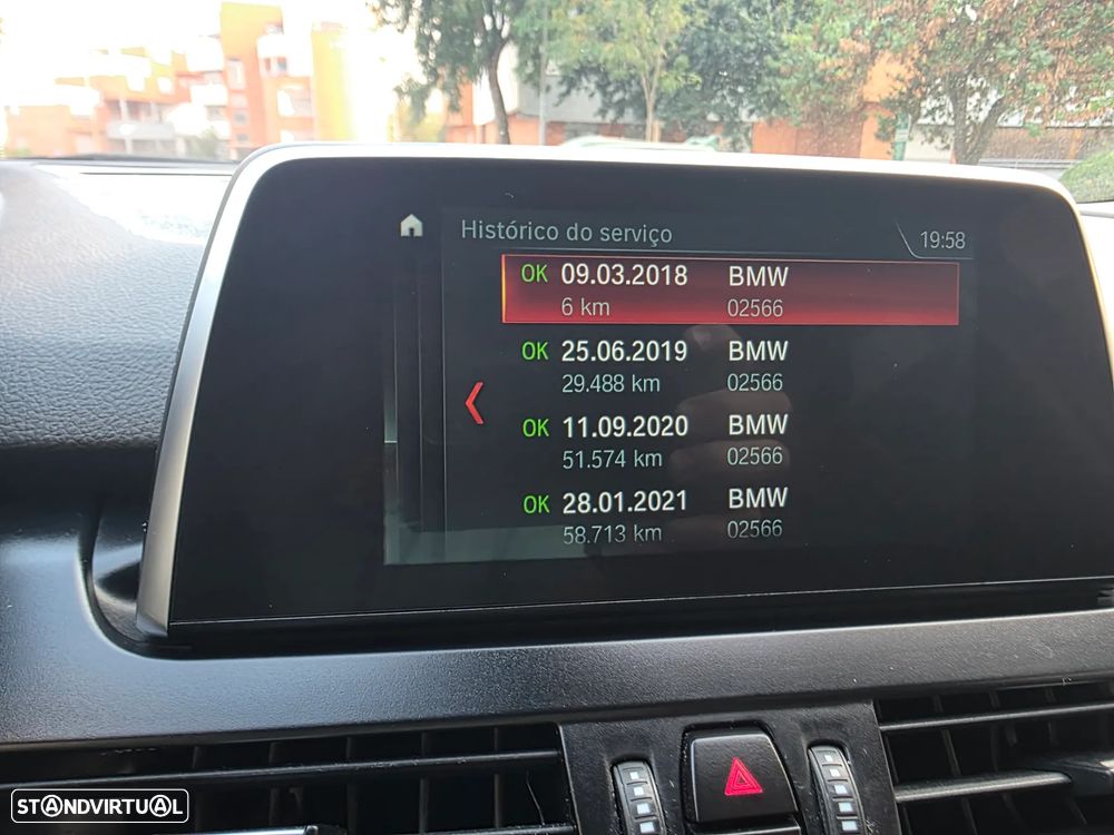 BMW 216 Active Tourer d Line Luxury - 29