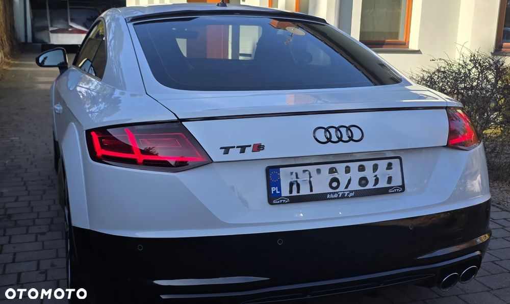 Audi TT S Coupé - 11