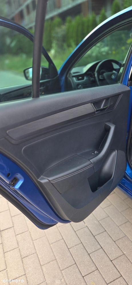 Skoda RAPID Spb 1.0 TSI Style - 26