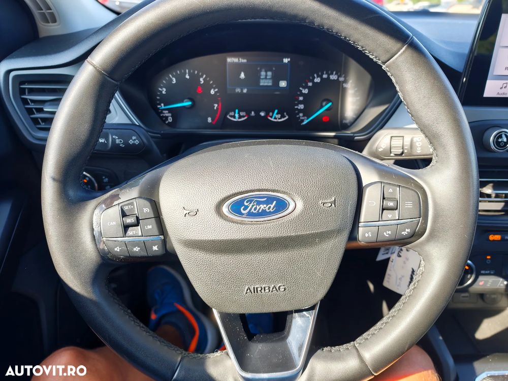 Ford Focus 1.0 EcoBoost 6MT MHEV Titanium - 6
