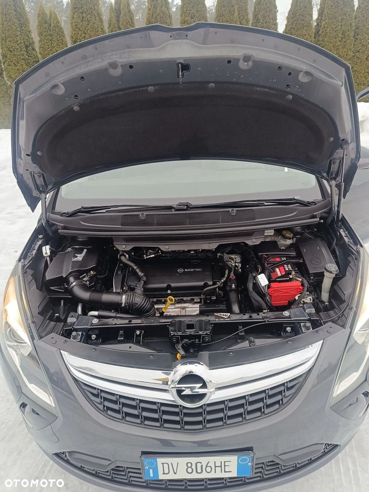 Opel Zafira - 25
