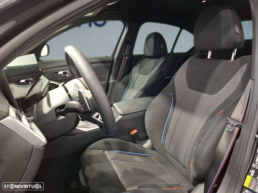 BMW 330 e Pack Desportivo M Pro Auto - 10