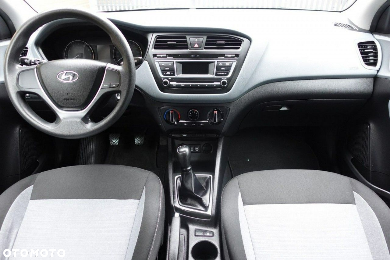 Hyundai i20 - 14