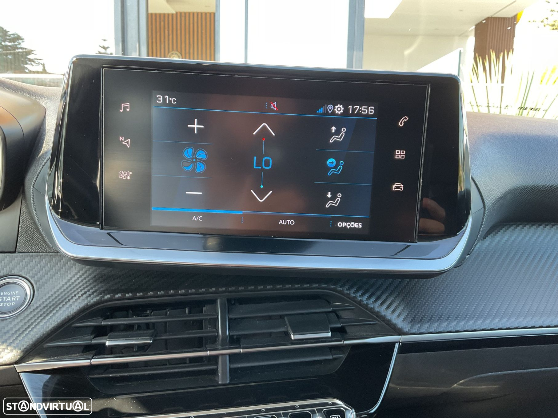 Peugeot 2008 1.2 PureTech Allure Pack EAT8 - 20