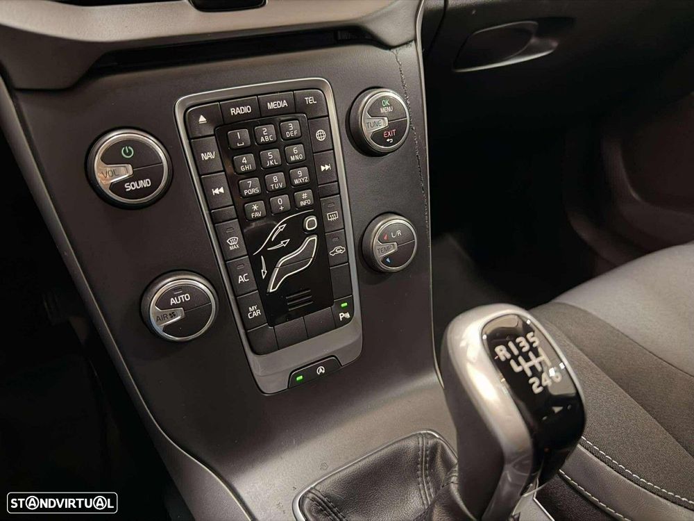 Volvo V40 1.6 D2 Momentum - 17