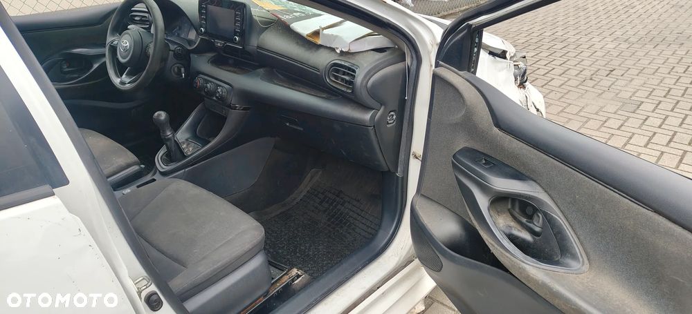 Toyota Yaris 1.0 Active - 9