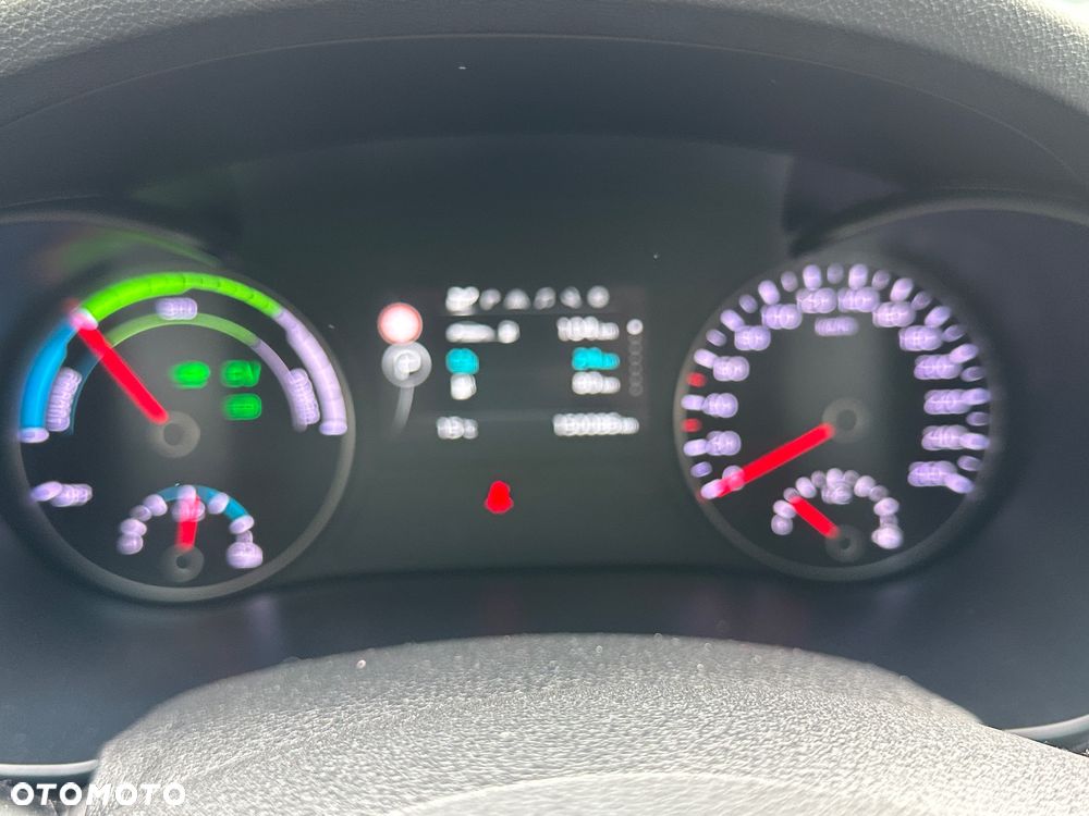 Kia Optima Sportagon 2.0 GDI Attract - 29