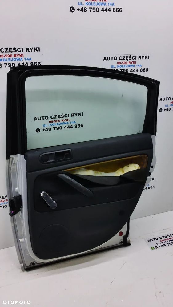 VW Passat B5 Sedan  Drzwi Prawe Lewe Tył  LB7Z przed lift - 17