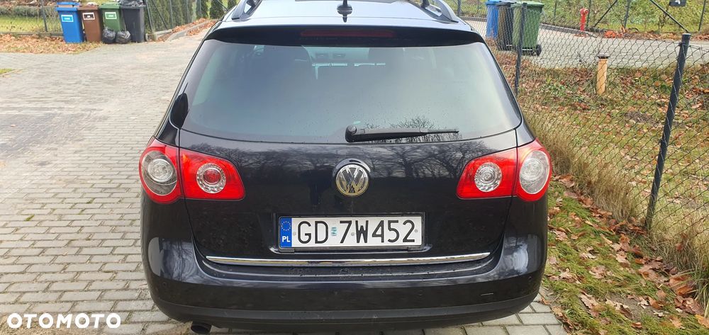 Volkswagen Passat - 4