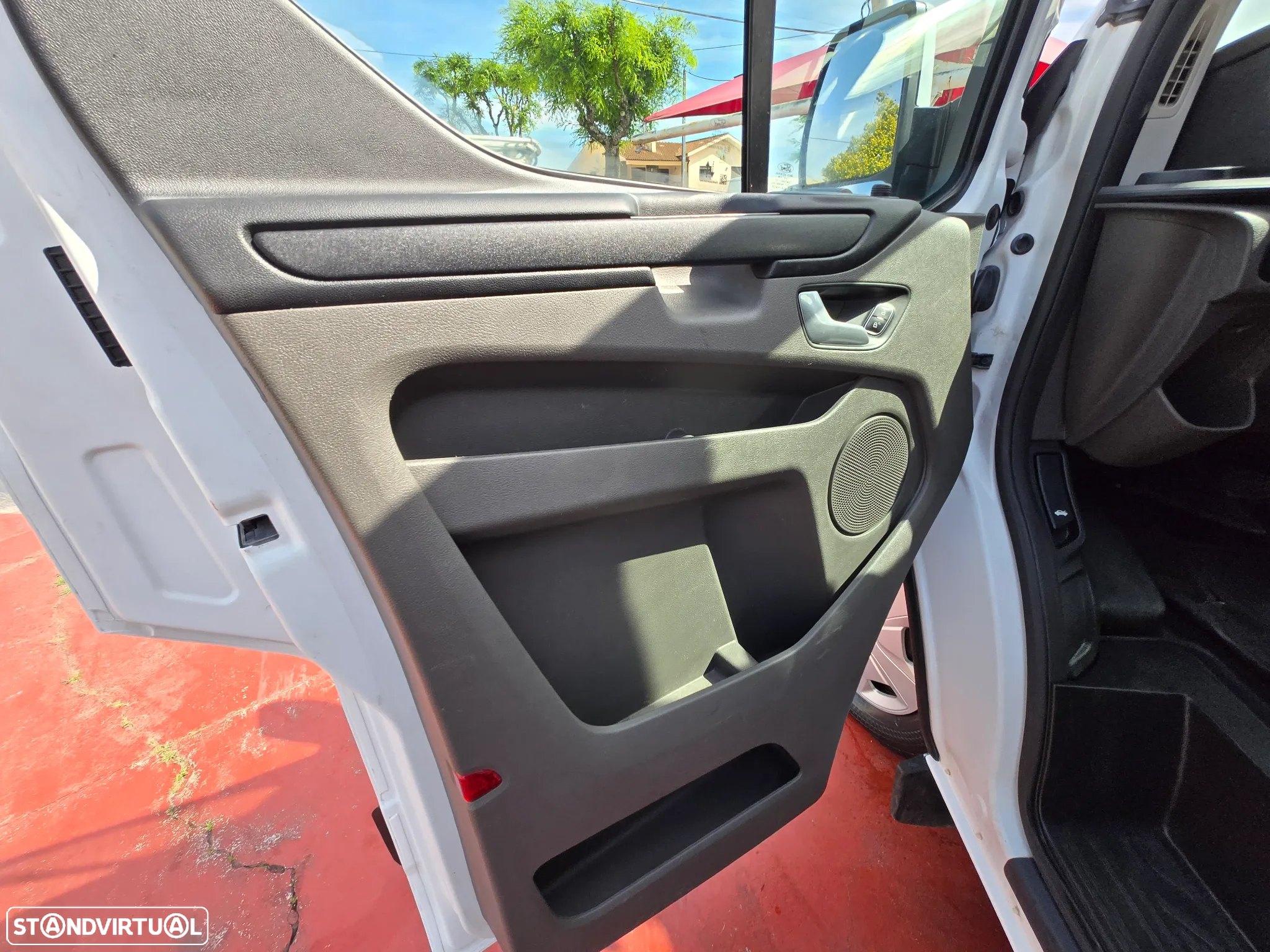 Ford TRANSIT CUSTOM 280 - 12
