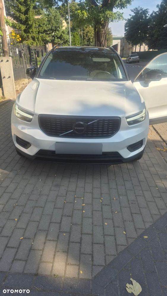 Volvo XC 40 T4 R-Design - 3