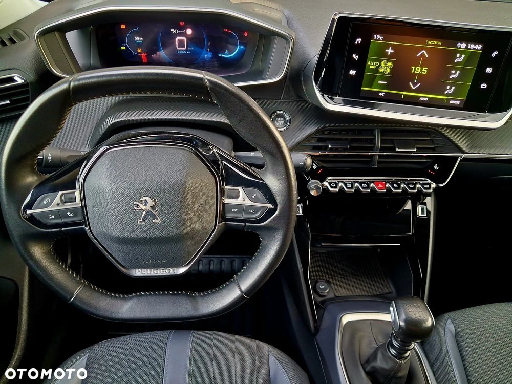 Peugeot 2008 PureTech 130 GT Pack - 23