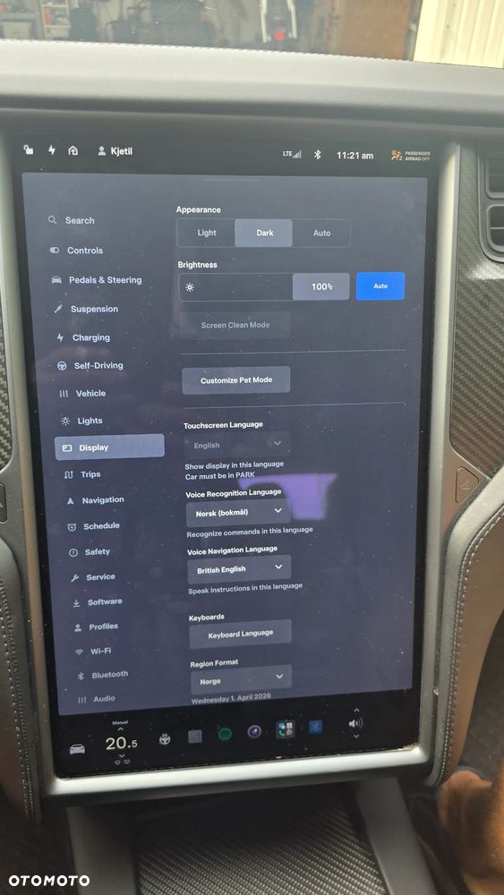 Tesla Model S - 22