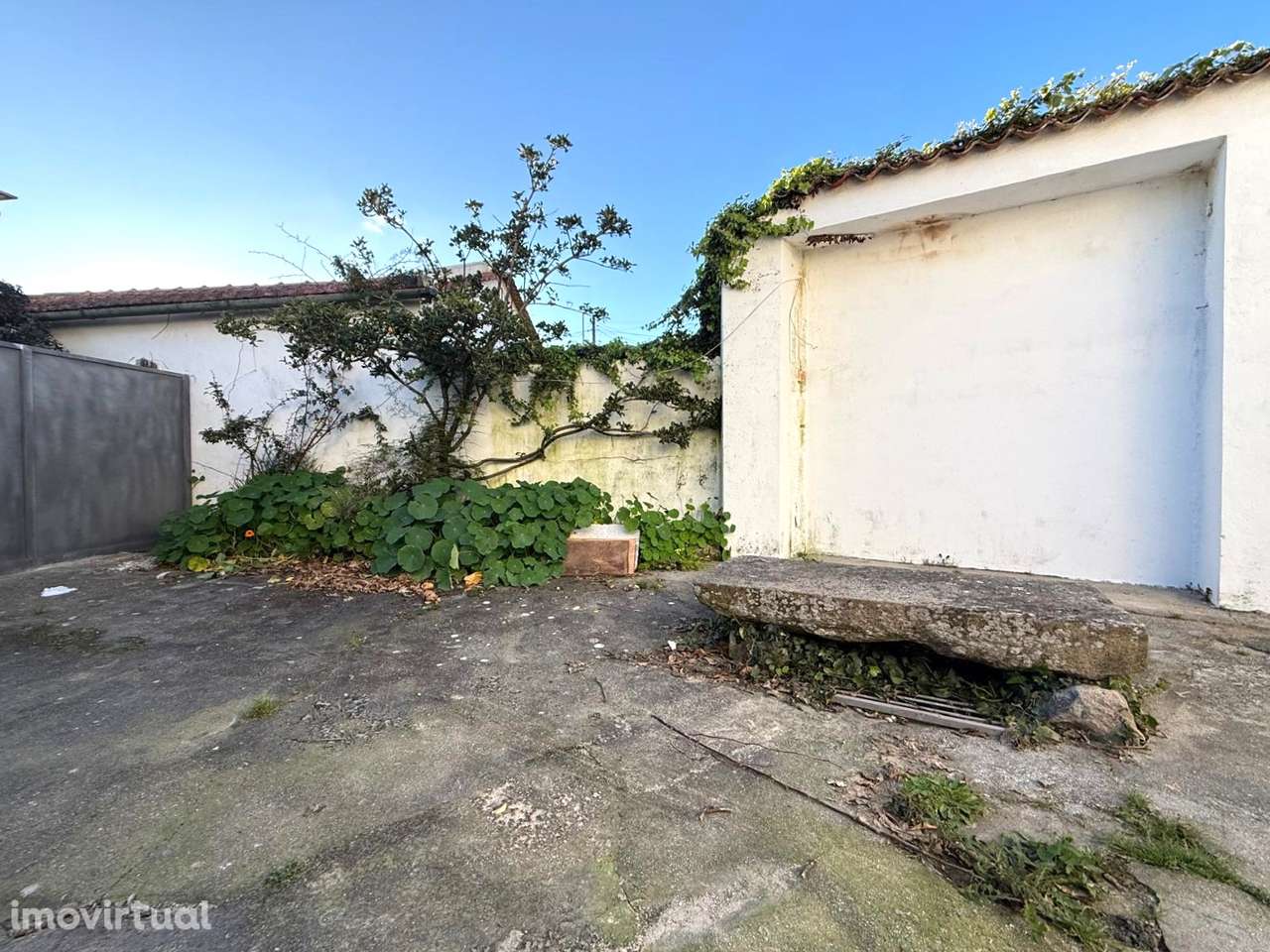 Moradia c/ pátio para restauro no Centro de Ovar - Grande imagem: 2/21