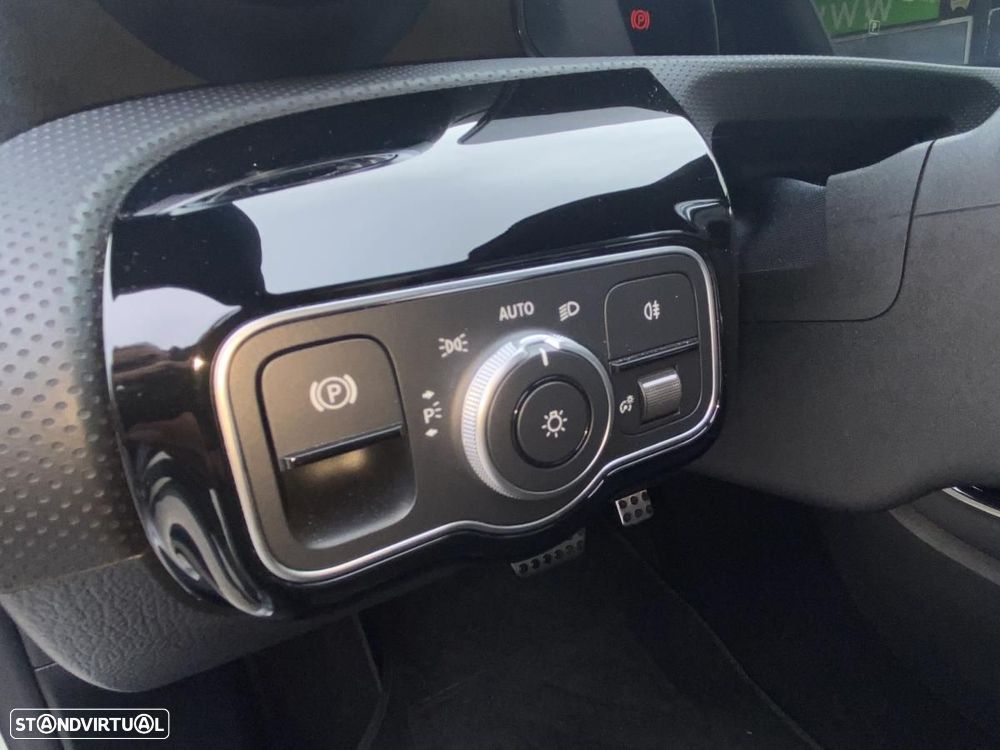 Mercedes-Benz CLA 250 e 8G-DCT AMG Line Advanced Plus - 12