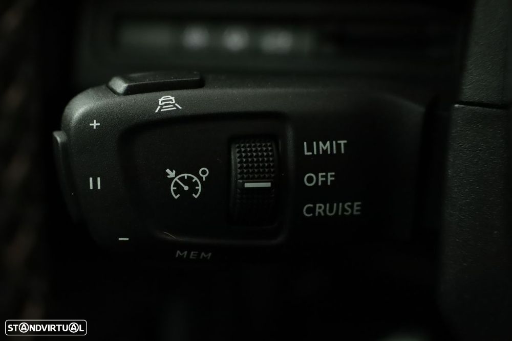 Peugeot 3008 1.2 PureTech GT EAT8 - 17