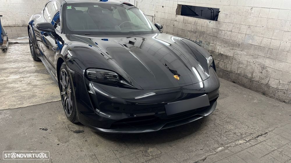 Porsche Taycan Sport Turismo Standard