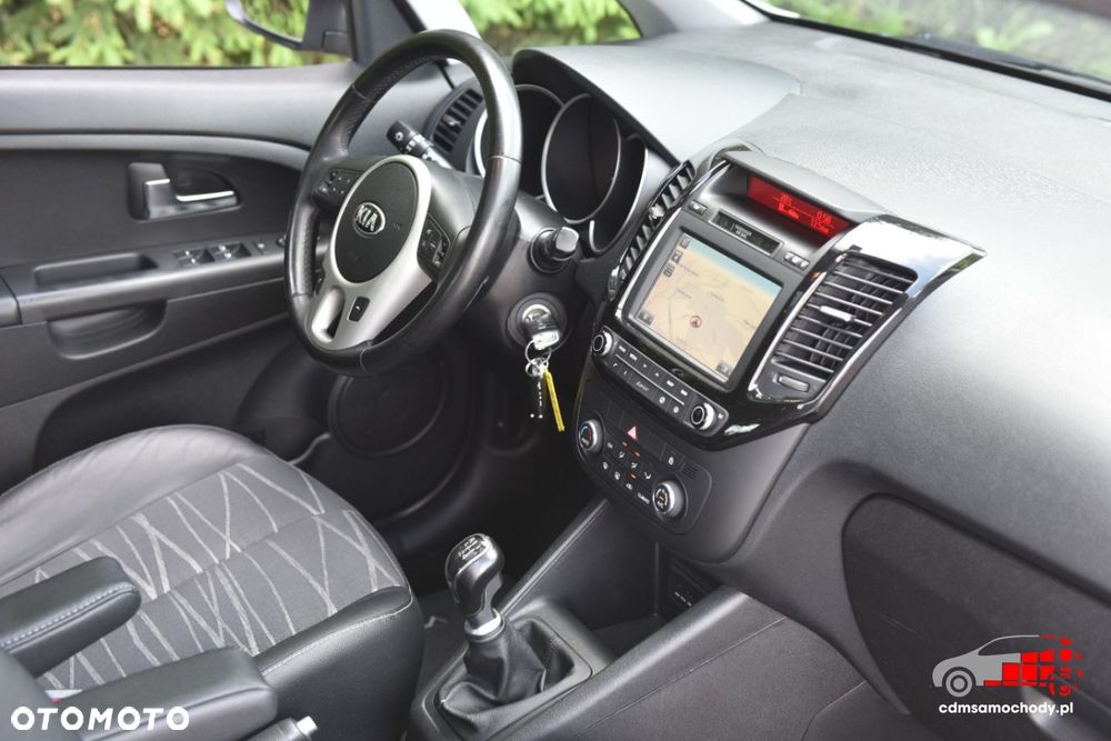 Kia Venga - 24