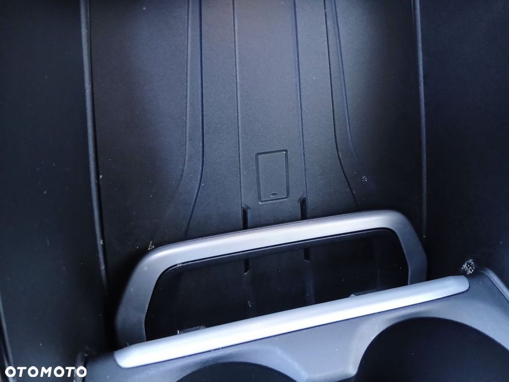 BMW Seria 2 218d GT - 15